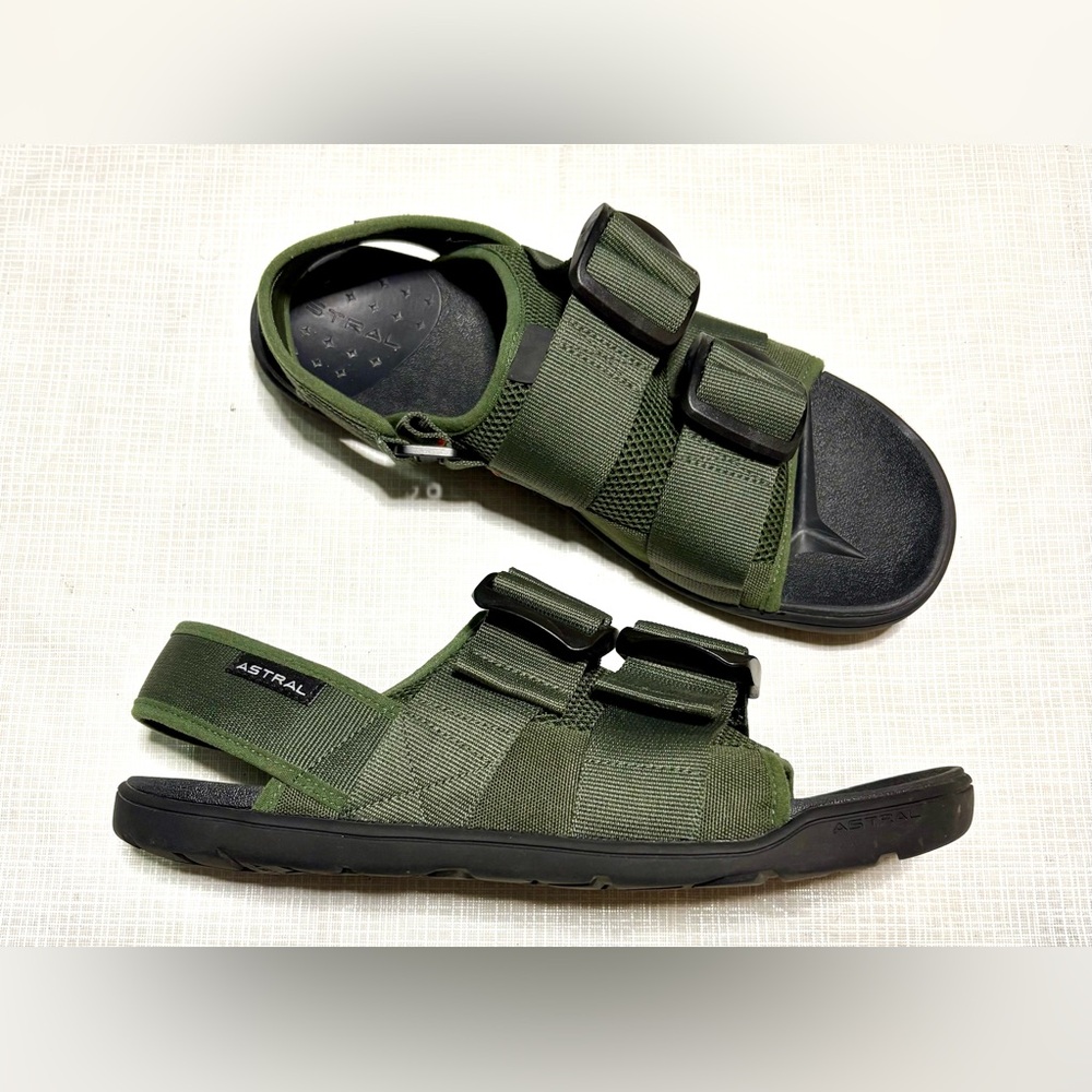 Astral Men's Sz 11 Green Water Rafting outdoors walking Sandals